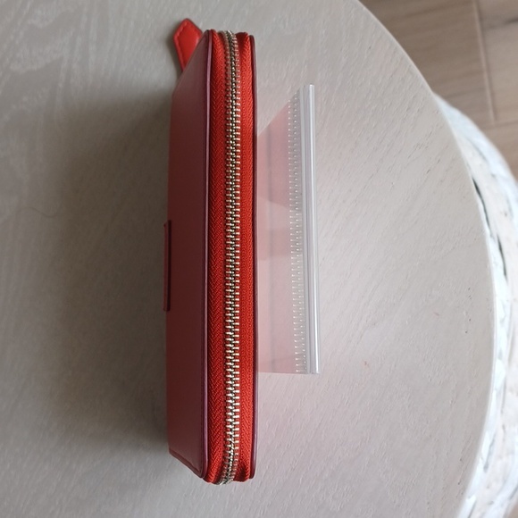 Vera Bradley Coral Red Faux Leather Accordian Style Zip Around Wallet - Picture 6 of 16